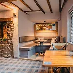 Lovely 1-Bed Loft In Newport